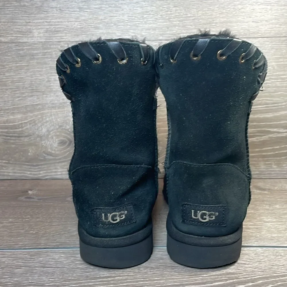 Ugg Aidah Black Suede Women’s Sz 7 Warm Shearling Short Pull On Winter Boots